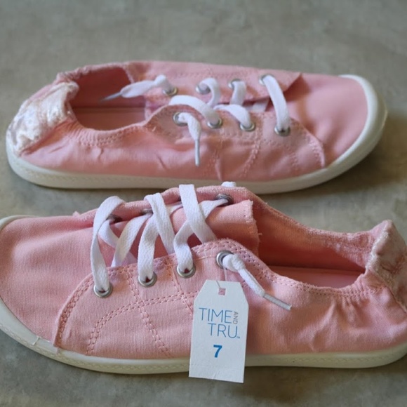 scrunch back canvas shoes